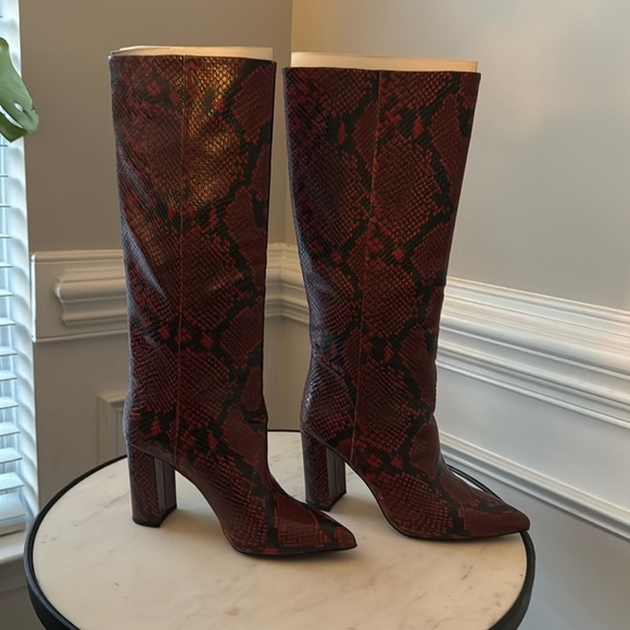 Primadonna Collection Boots Womens Red Black Knee-High Pointed Toe Block NEW - Picture 2 of 9